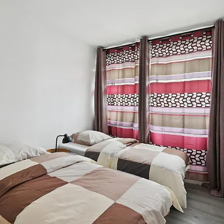アパート Comfortable And Spacious Apart With Parking Bois-Colombes